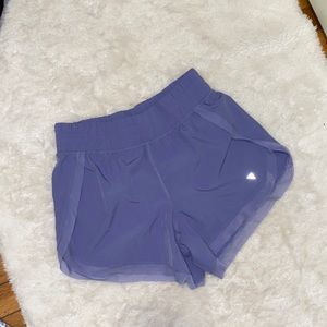 Athletic lilac shorts